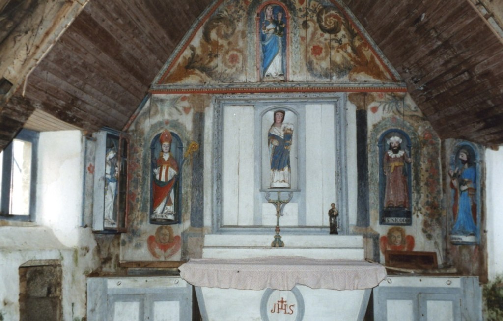 Les peintures murales dateraient de 1693 