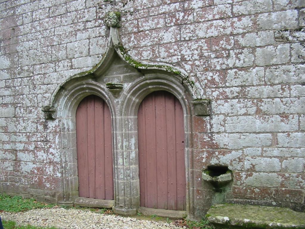 Sur le pignon ouest, deux ouvertures jumelées